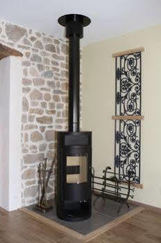 Aux Pierres Magiques Bed & Breakfast Saint-Laurent-de-Chamousset