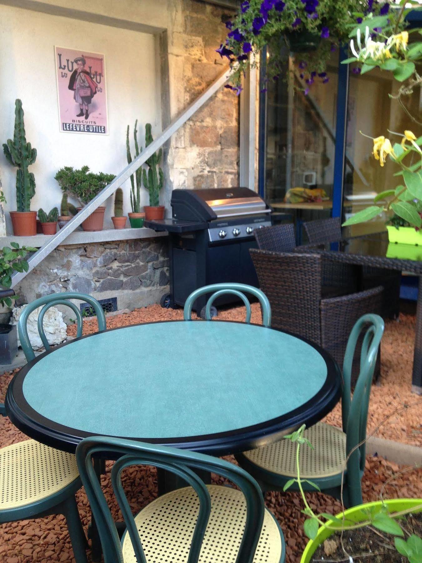 Aux Pierres Magiques Bed & Breakfast Saint-Laurent-de-Chamousset