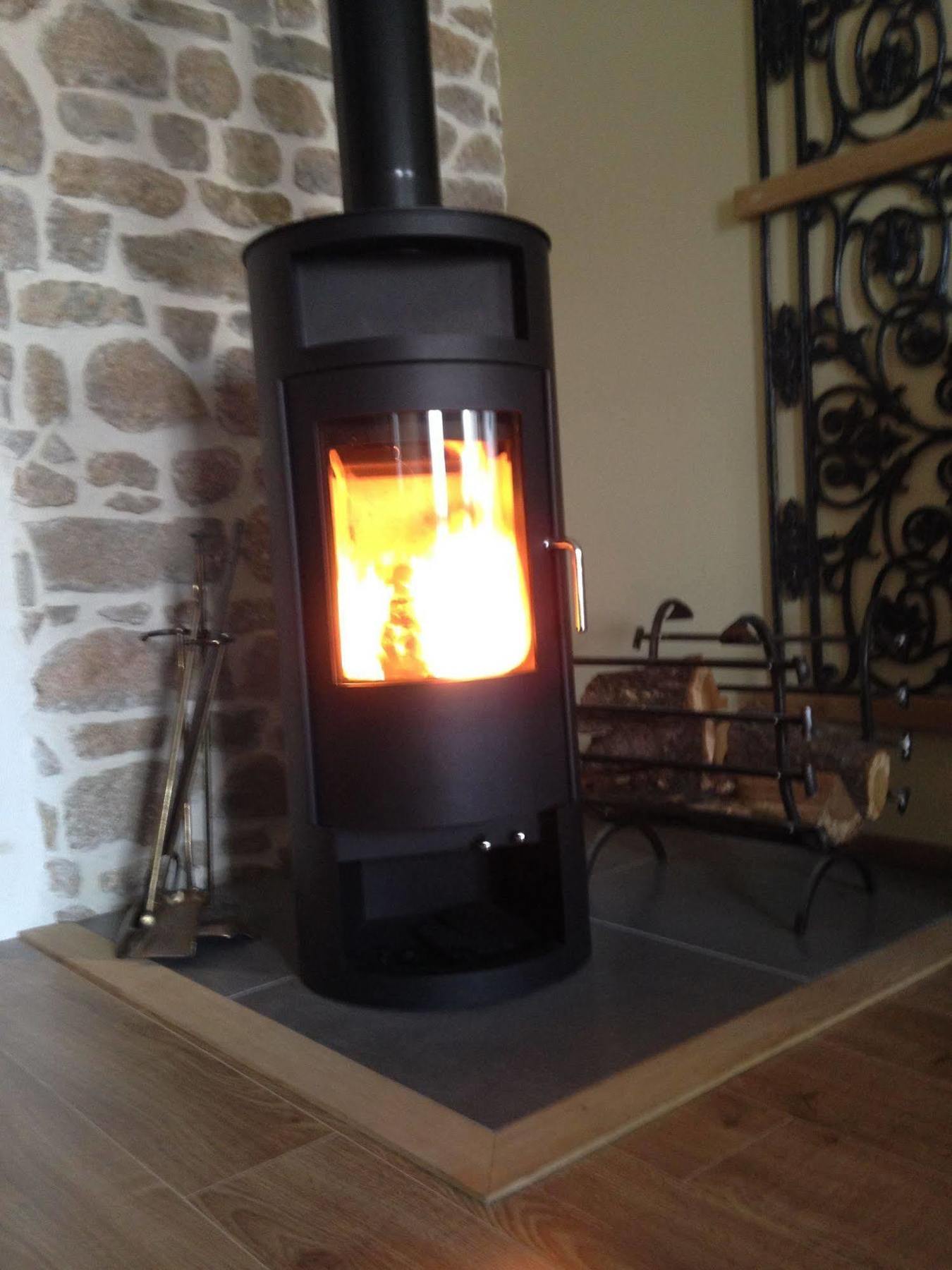 Aux Pierres Magiques Bed & Breakfast Saint-Laurent-de-Chamousset